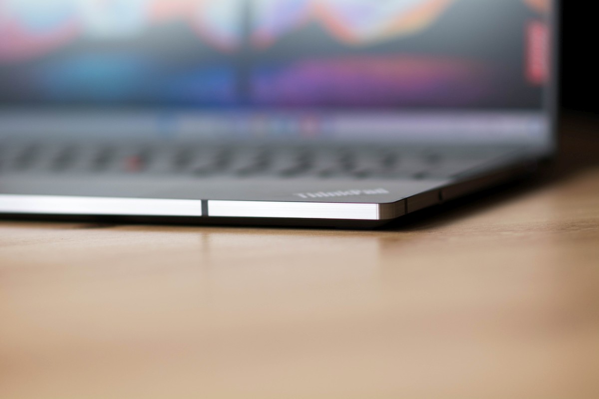 Lenovo ThinkPad Z13 77