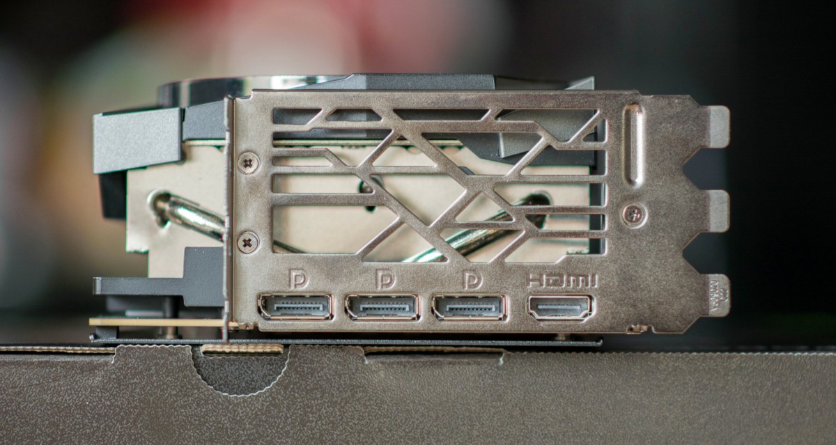 MSI RTX 4080 Gaming X Trio 17