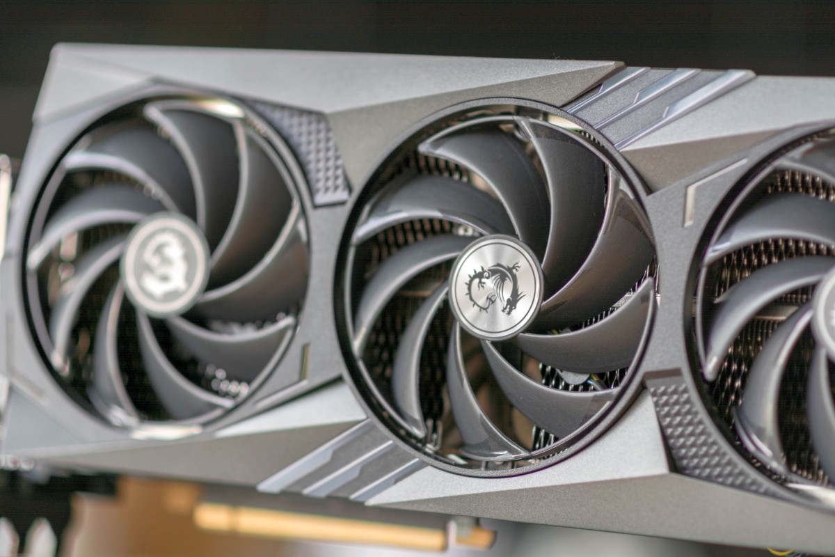 MSI RTX 4080 Gaming X Trio 21