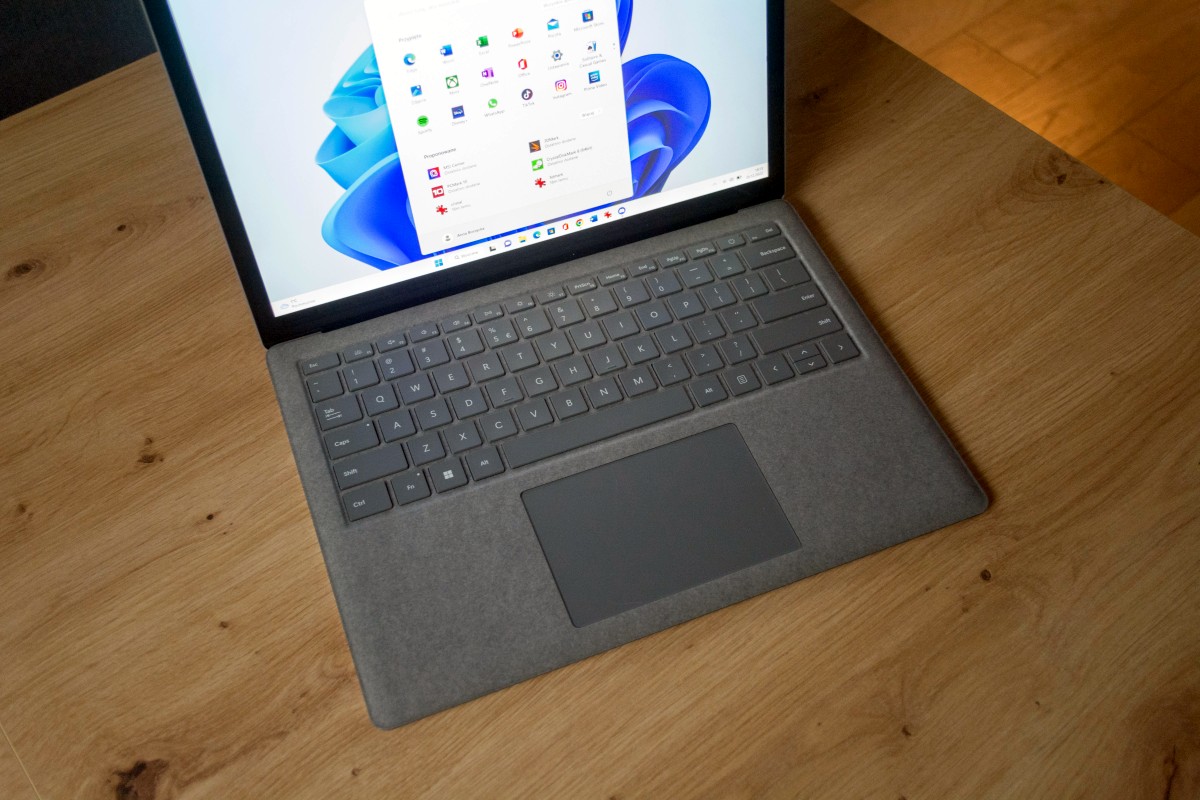 Surface Laptop 5 11