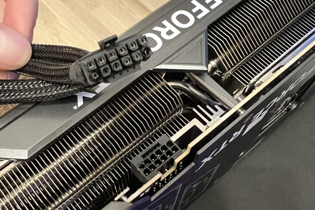 GeForce RTX 4090 naprawdę może spalić złącze zasilania, są pierwsze przypadki