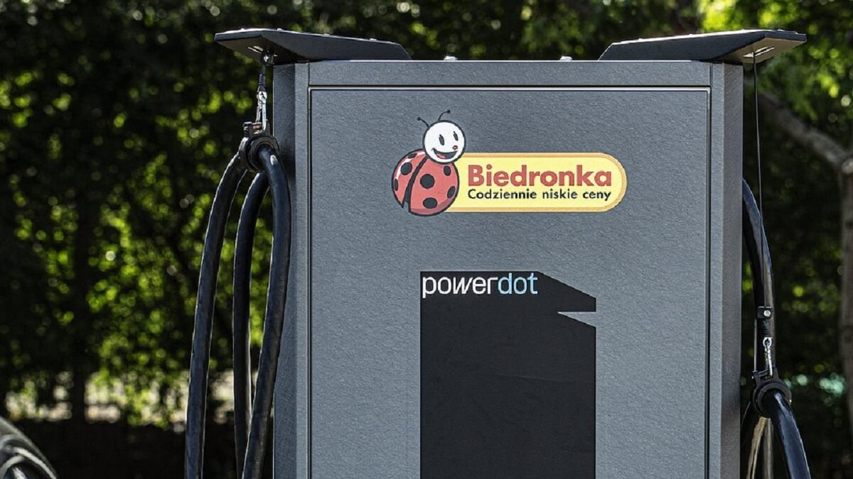 biedronka stacje ladowania