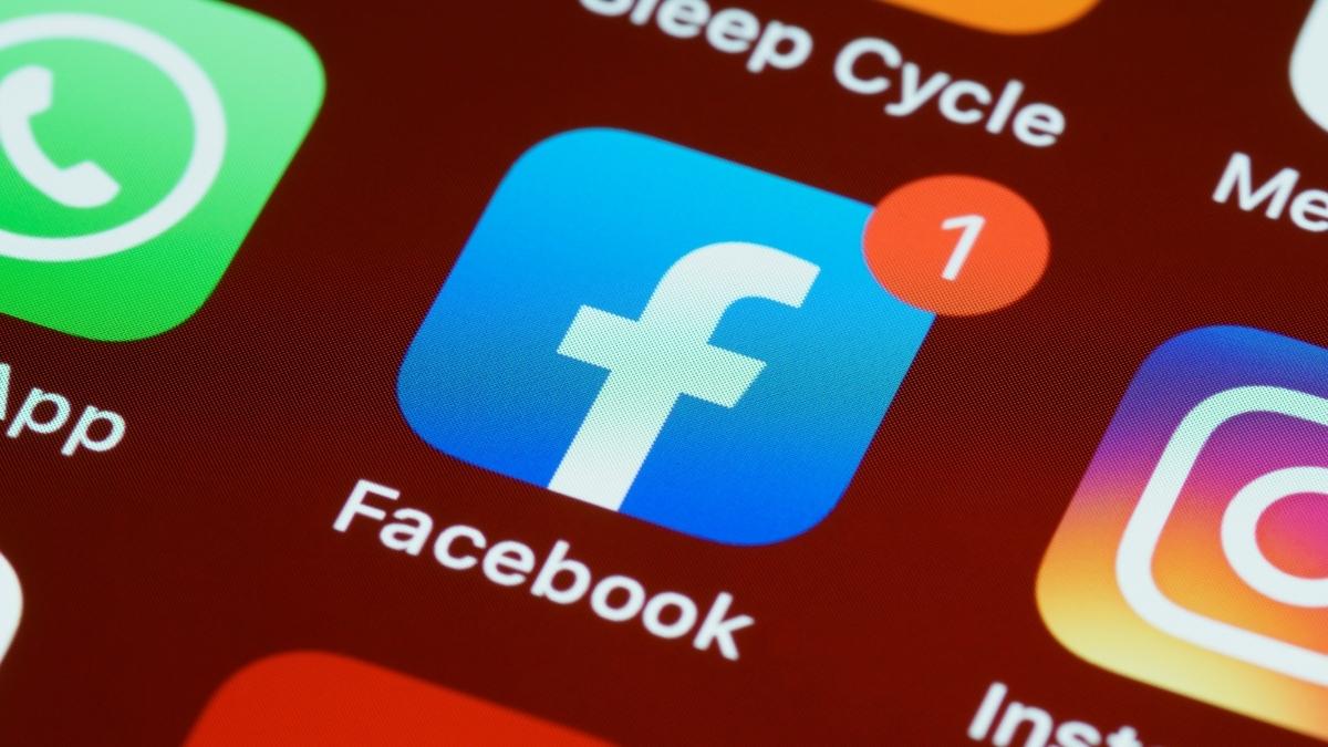 Facebook wprowadza kolejne reklamy. Zobaczysz je wszędzie