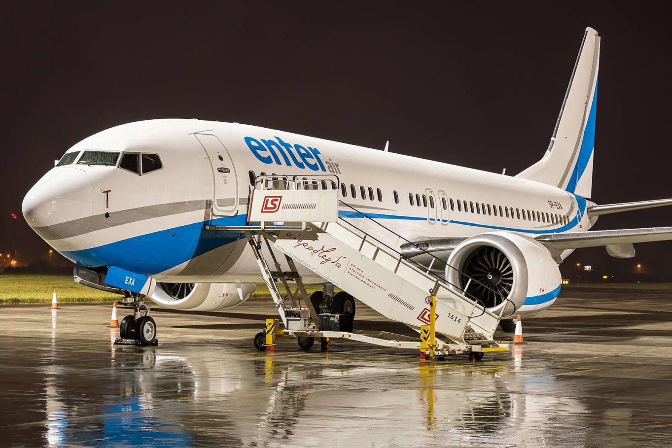 Leciałeś Enter Air? Należą ci się pieniądze, jest decyzja UOKiK