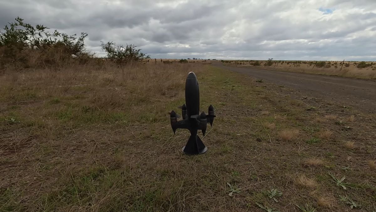 Rekordowo szybki dron DIY. Projekt Black Bird osiągnął ponad 700 km/h