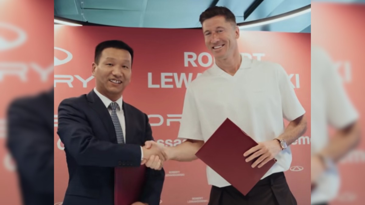 Robert Lewandowski dołącza do Chery. Takiego transferu nikt się nie spodziewał