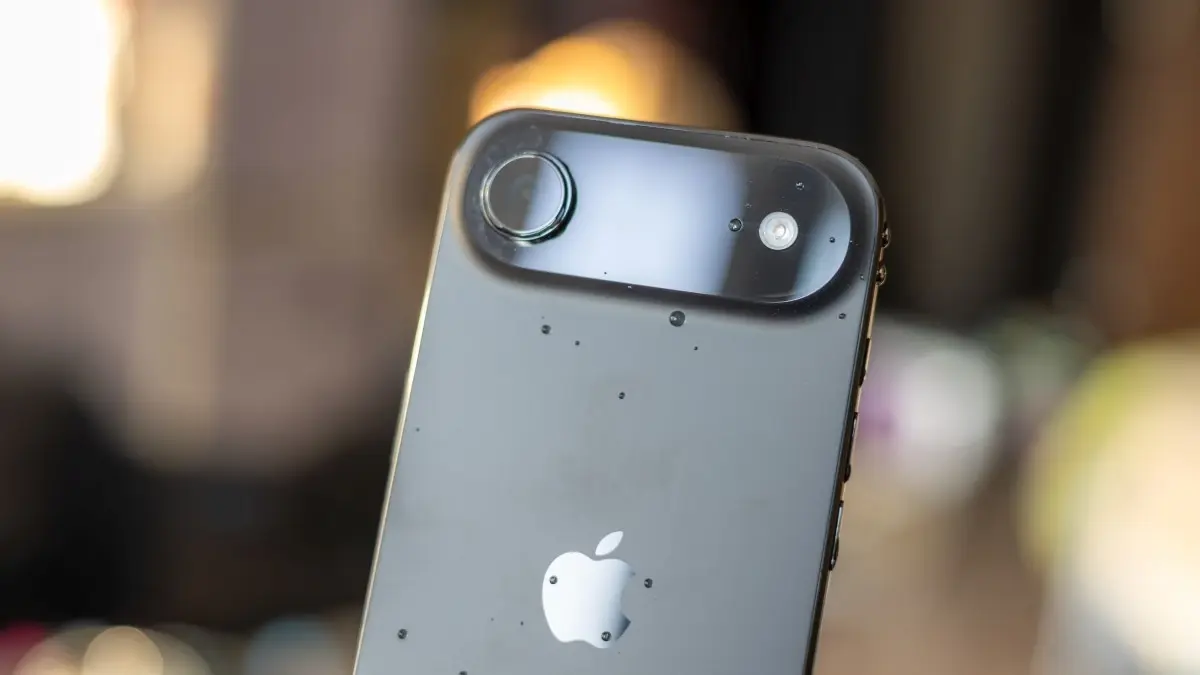 Kradziony iPhone stanie się cegłą. Apple uderza w czarny rynek