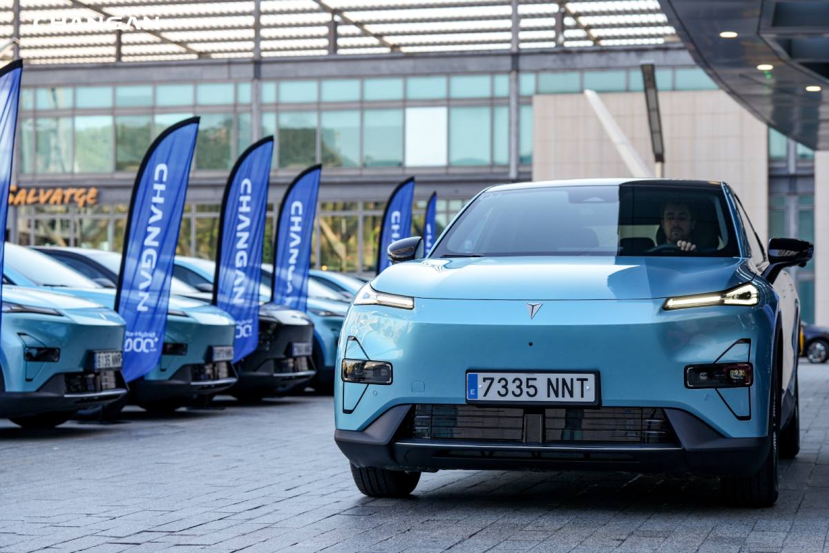 Nowy Changan Deepal S05 debiutuje w Polsce. Ponad 1000 km zasięgu i tona gadżetów na pokładzie