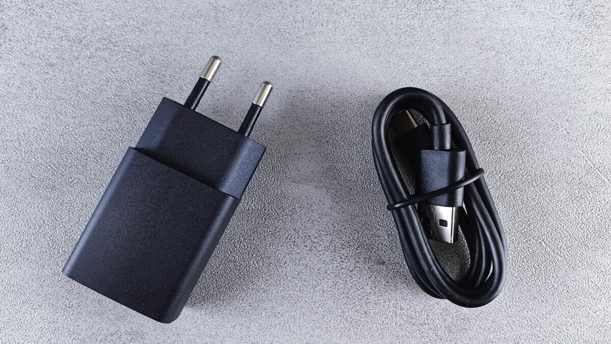 Śledztwo obnażyło prawdę o taniej elektronice. Tak oszukują nas w sieci