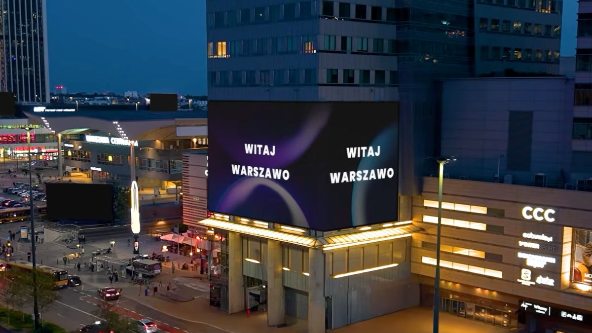 Ogromny ekran w Warszawie. Centrum stolicy zamienia się w Times Square