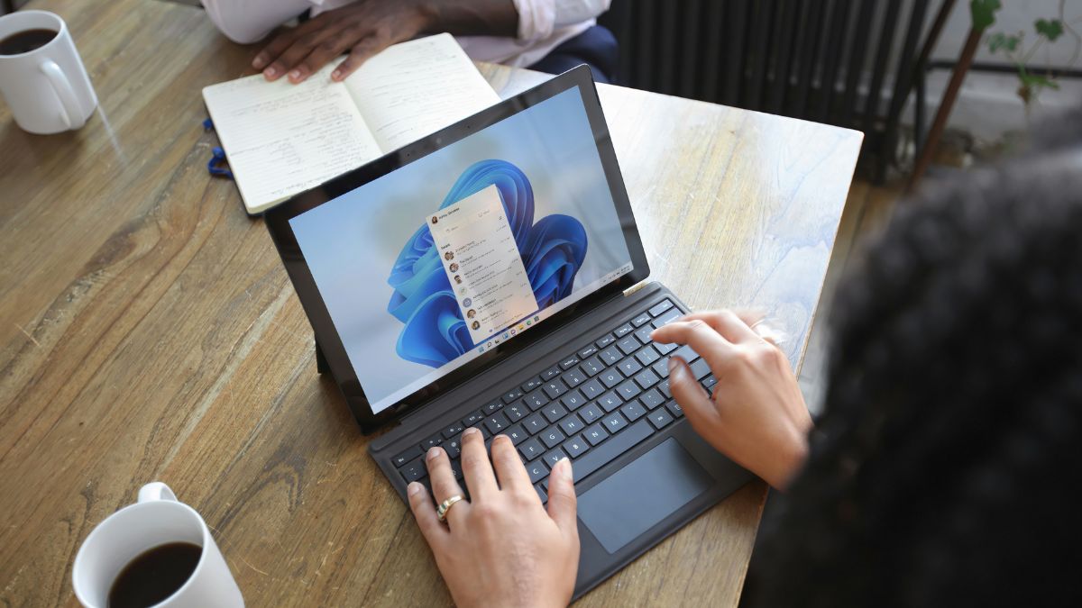 Twój laptop nie wykorzystuje pełnej mocy. Zmień jedno ustawienie Windows 11