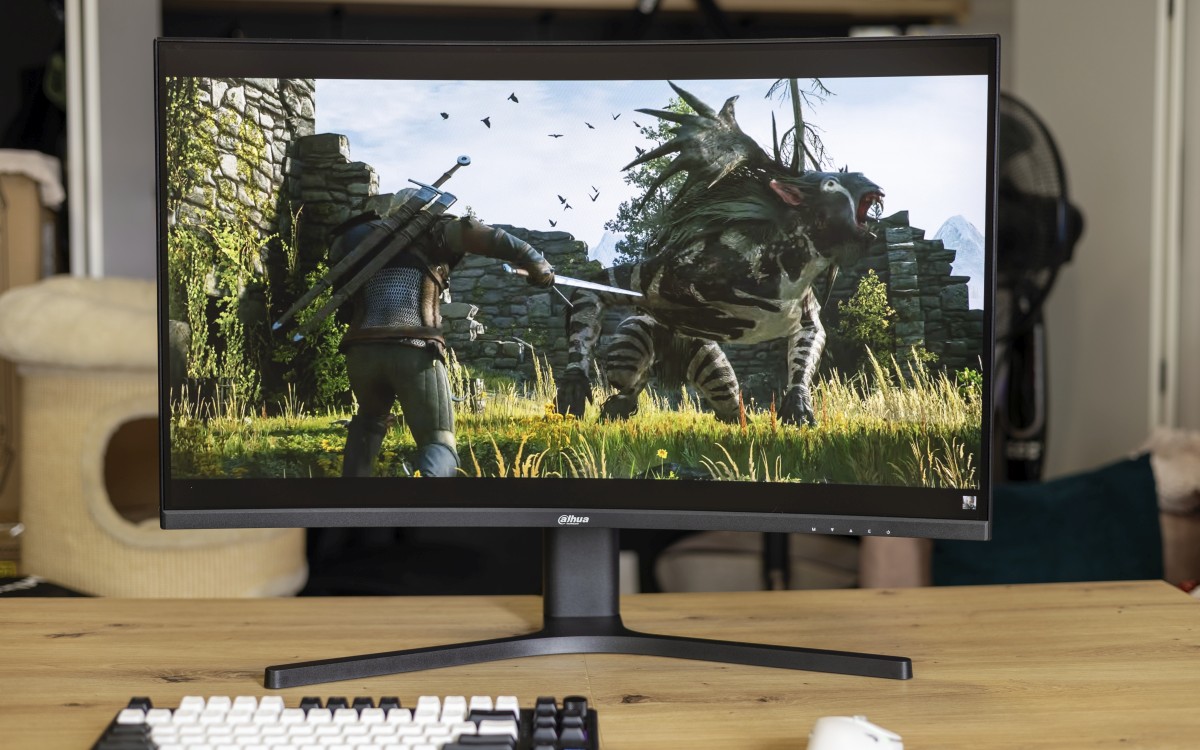 Sprawdziłem Dahua LM32-E330CA. Właśnie takich monitorów nam potrzeba