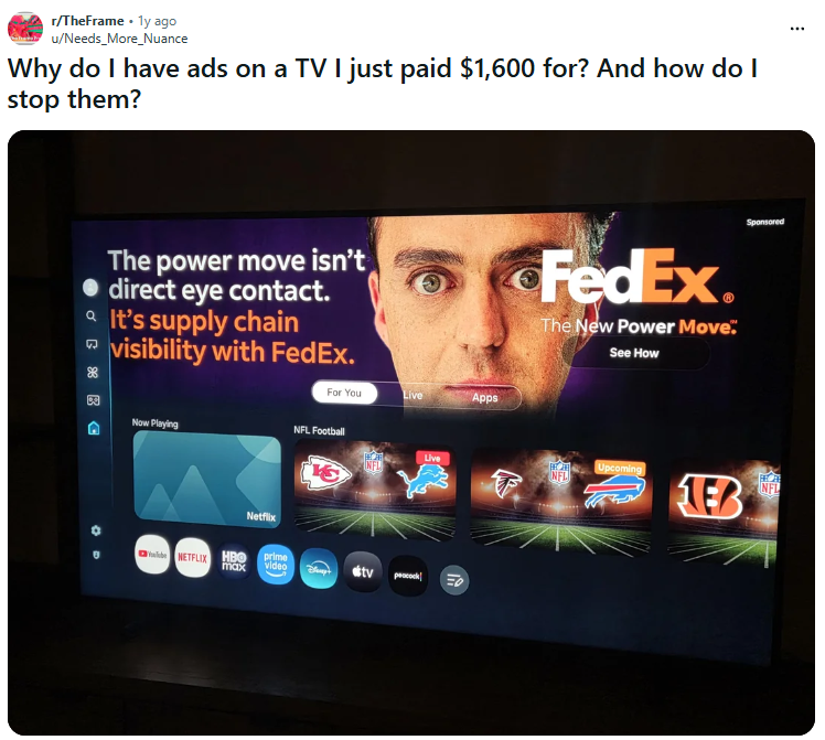 Reklamy na ekranie startowym smart TV.