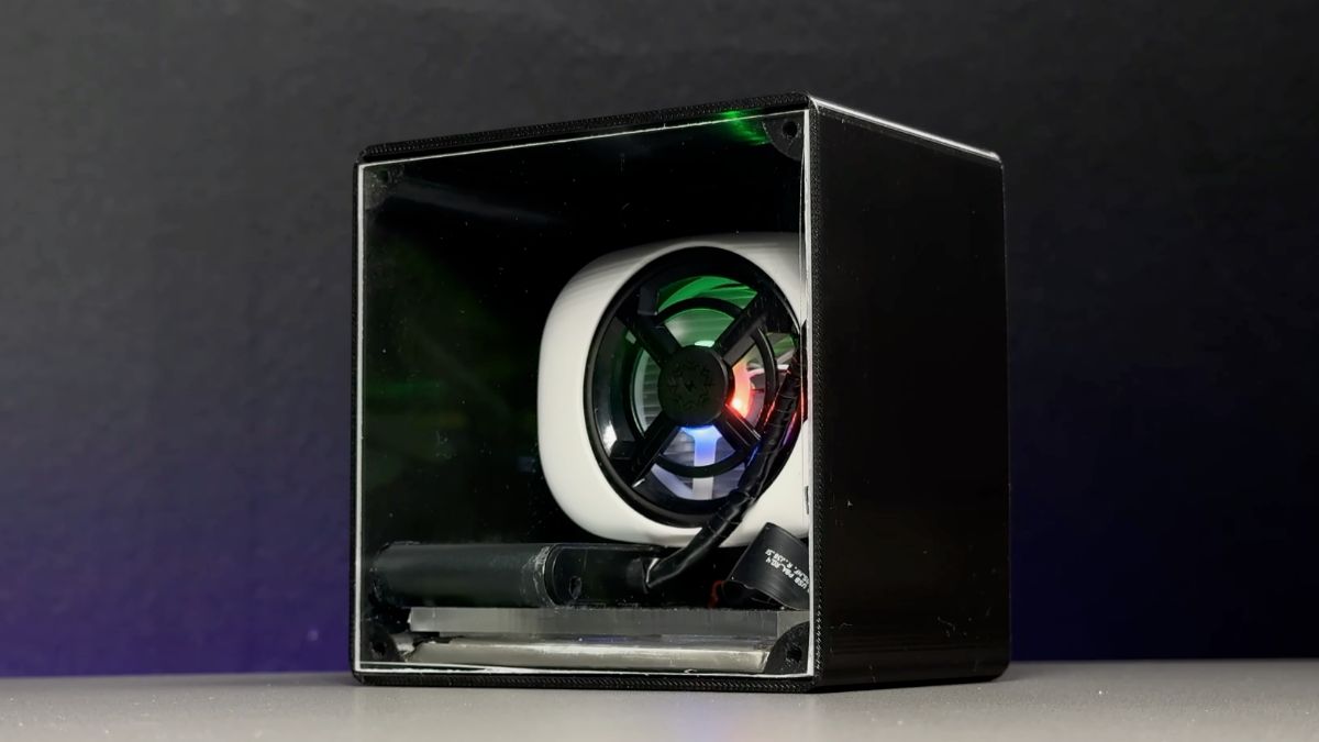 Ten telefon dostał drugie życie. Teraz pełni rolę mini PC