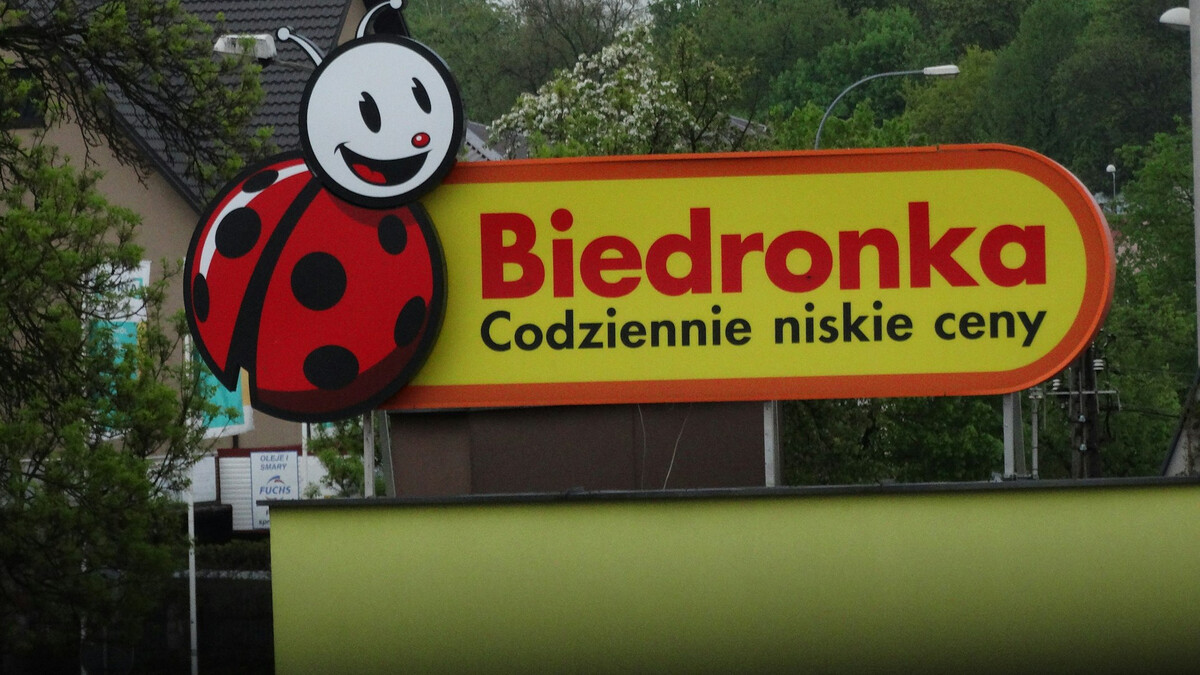 Promocje „1+1 gratis” pod lupą UOKiK. Biedronka zmienia etykiety, Żabka ma problem