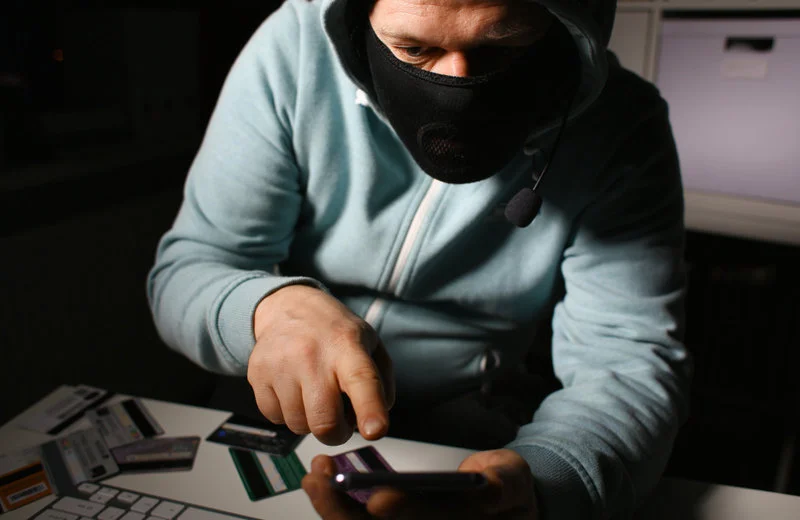 Jak cyberprzestępcy kradną dane kart płatniczych