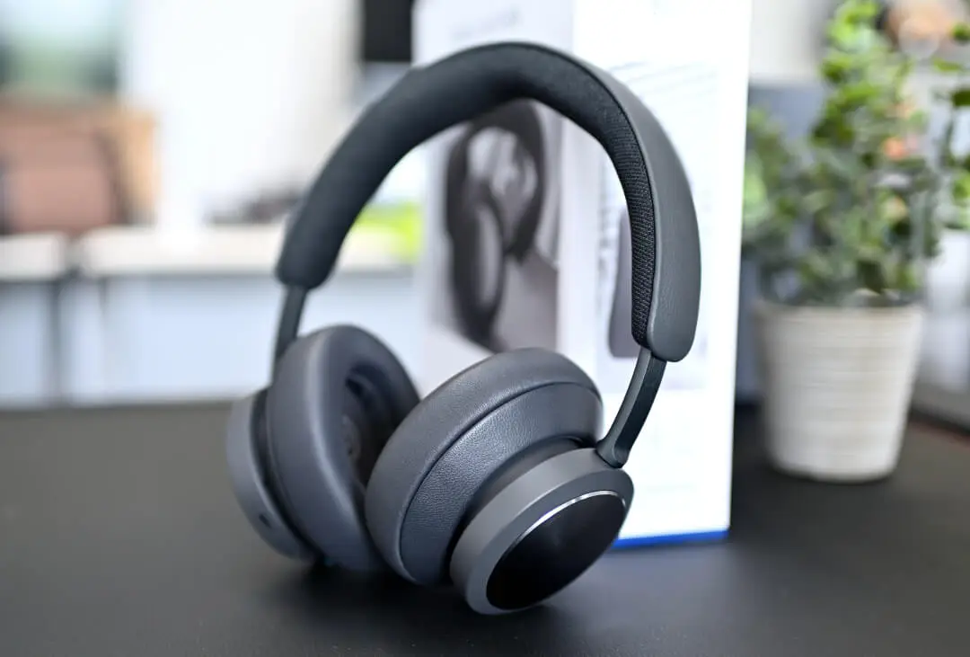 Bang Olufsen Beoplay Portal 09