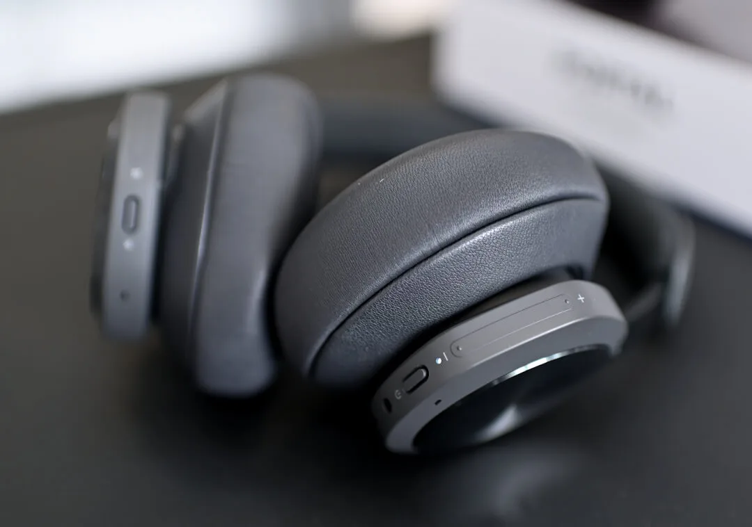 Bang Olufsen Beoplay Portal 10