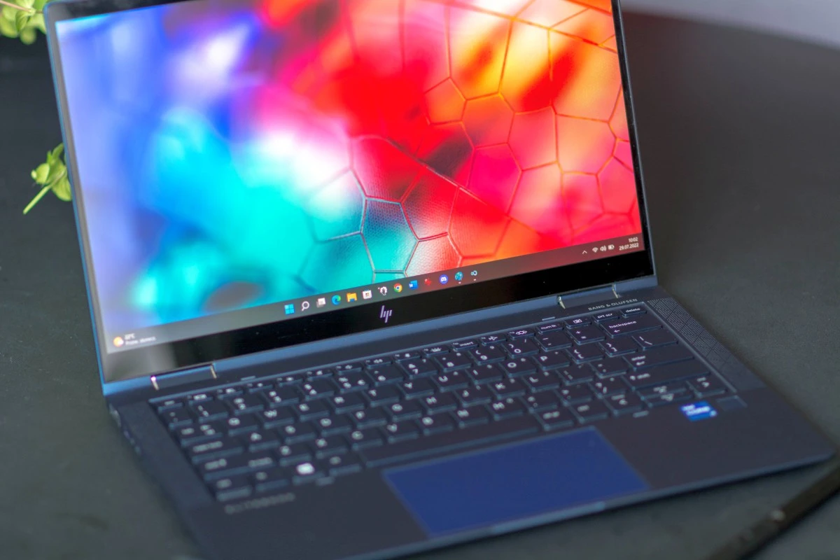 HP Elite Dragonfly G2 3