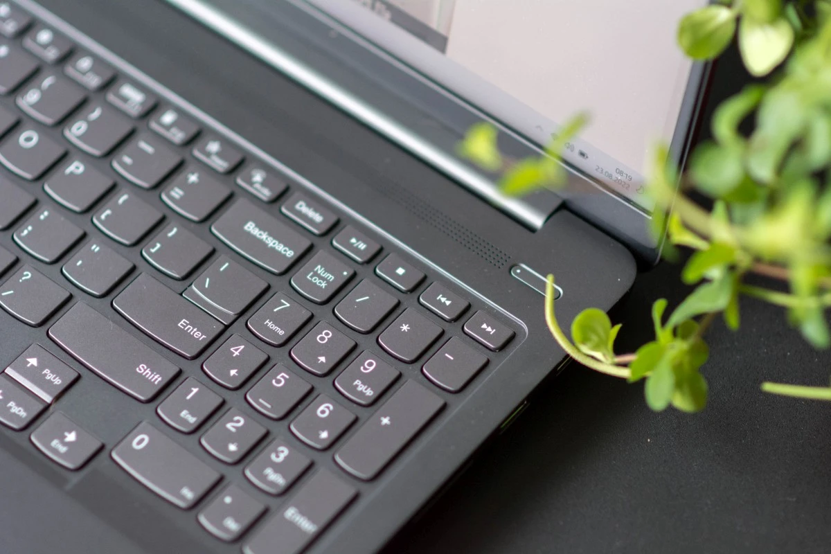 Lenovo IdeaPad 5 Pro 3