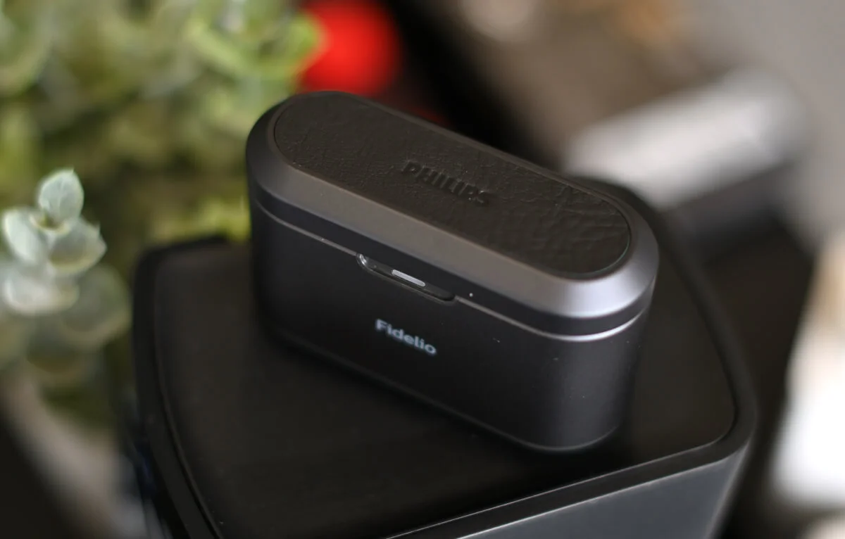 PHILIPS Fidelio T1 TWS 05