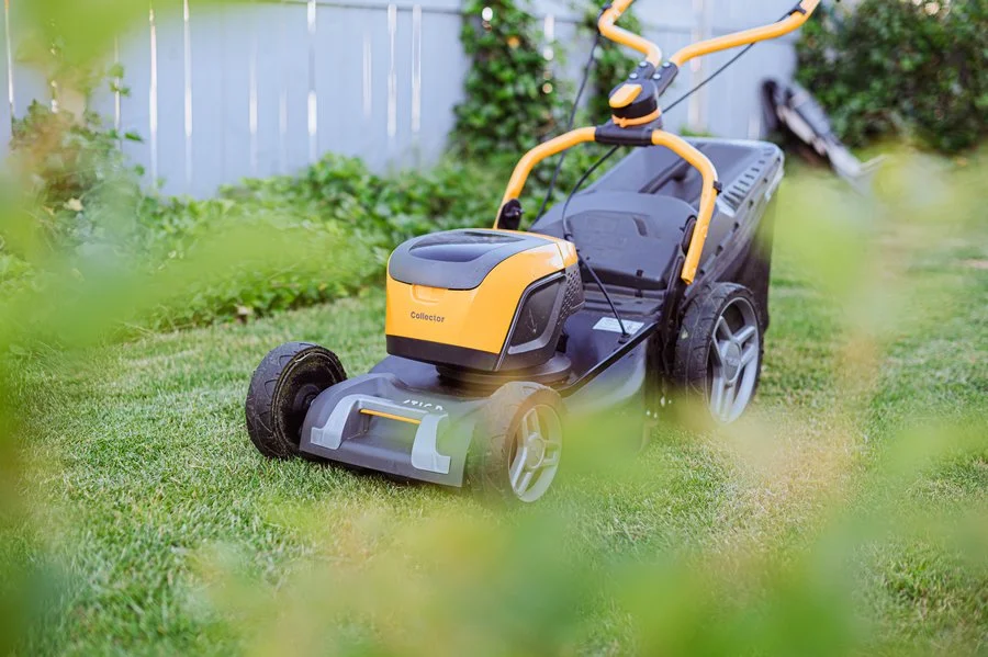 STIGA Collector 548e S 2x4Ah kosiarka 8