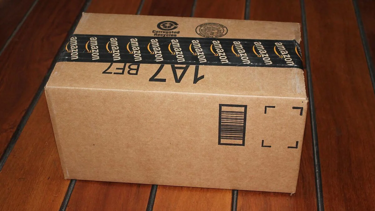 W prosty sposób wyłudzili od Amazona sprzęt elektroniczny za ponad pół miliona euro