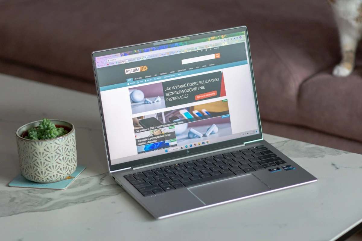 hp-elite-dragonfly-g3-13