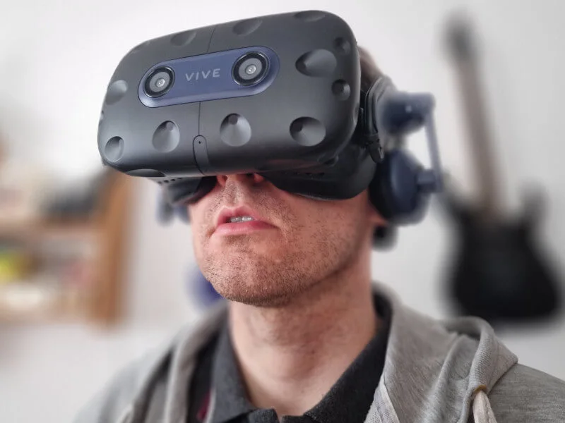 Test HTC Vive Pro 2. Genialny VR z najwyższej półki nie może być tani