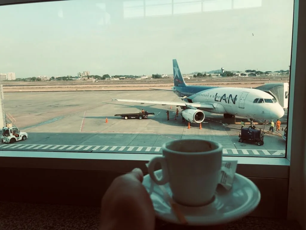 Kawa na lotnisku