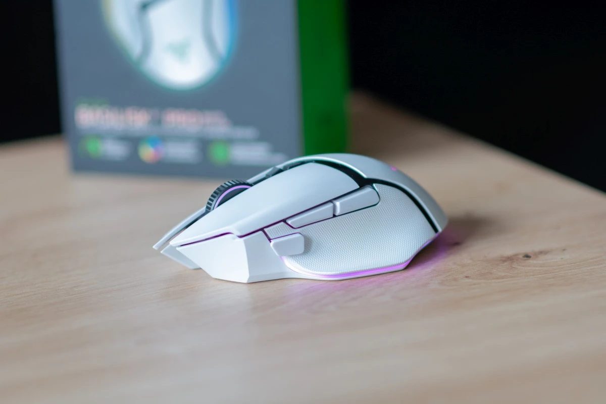 razer-basilisk-v3-pro-2