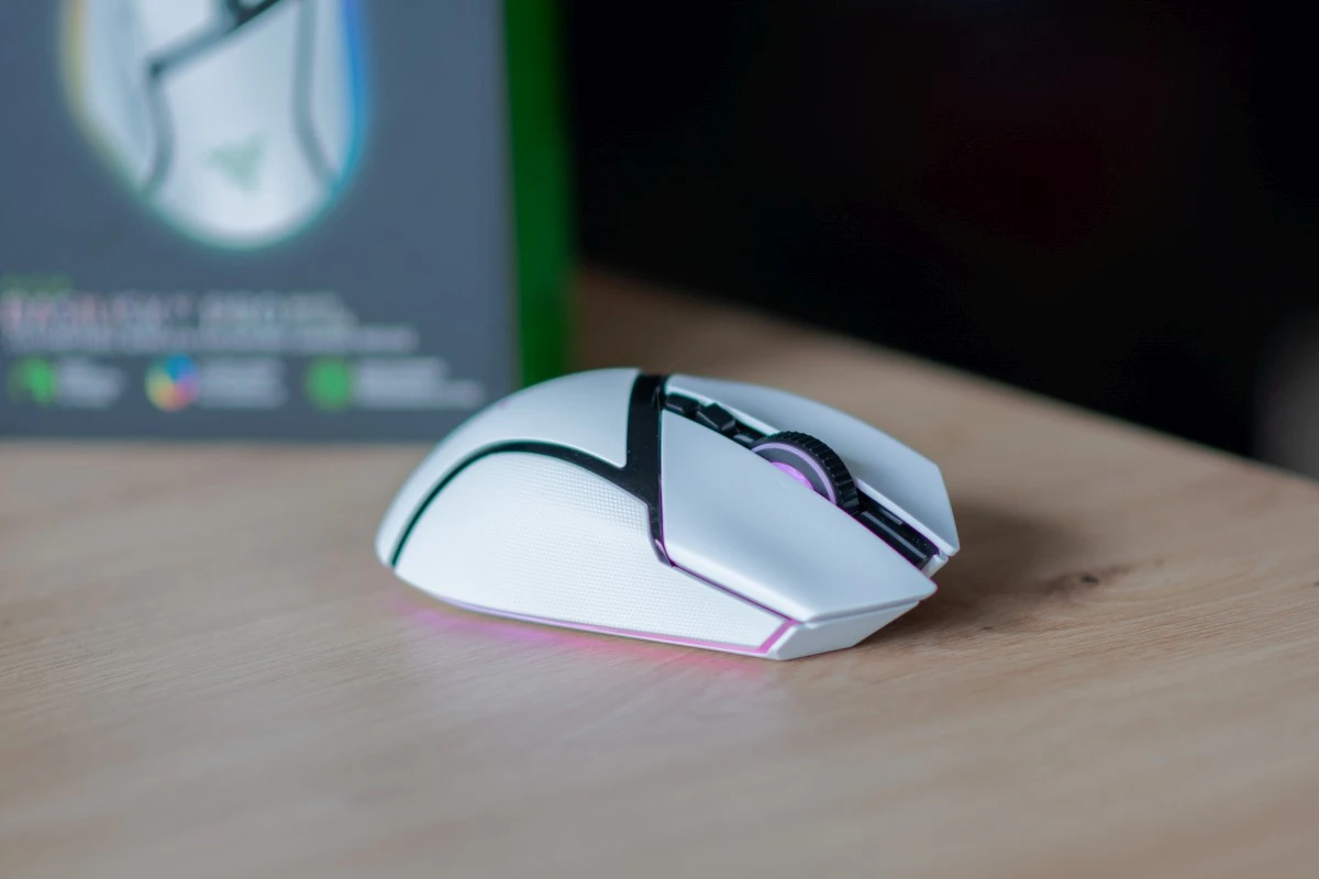 razer-basilisk-v3-pro-6