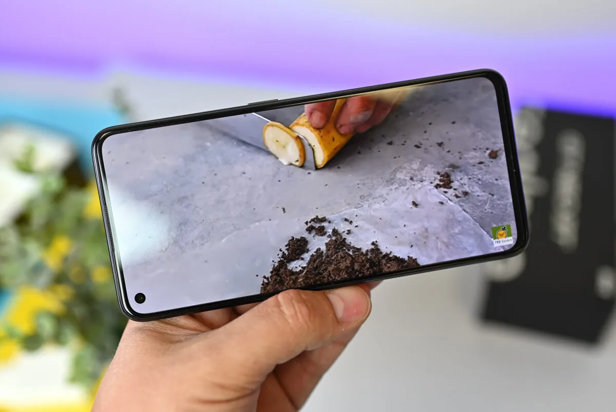 realme GT Neo 3T ekran