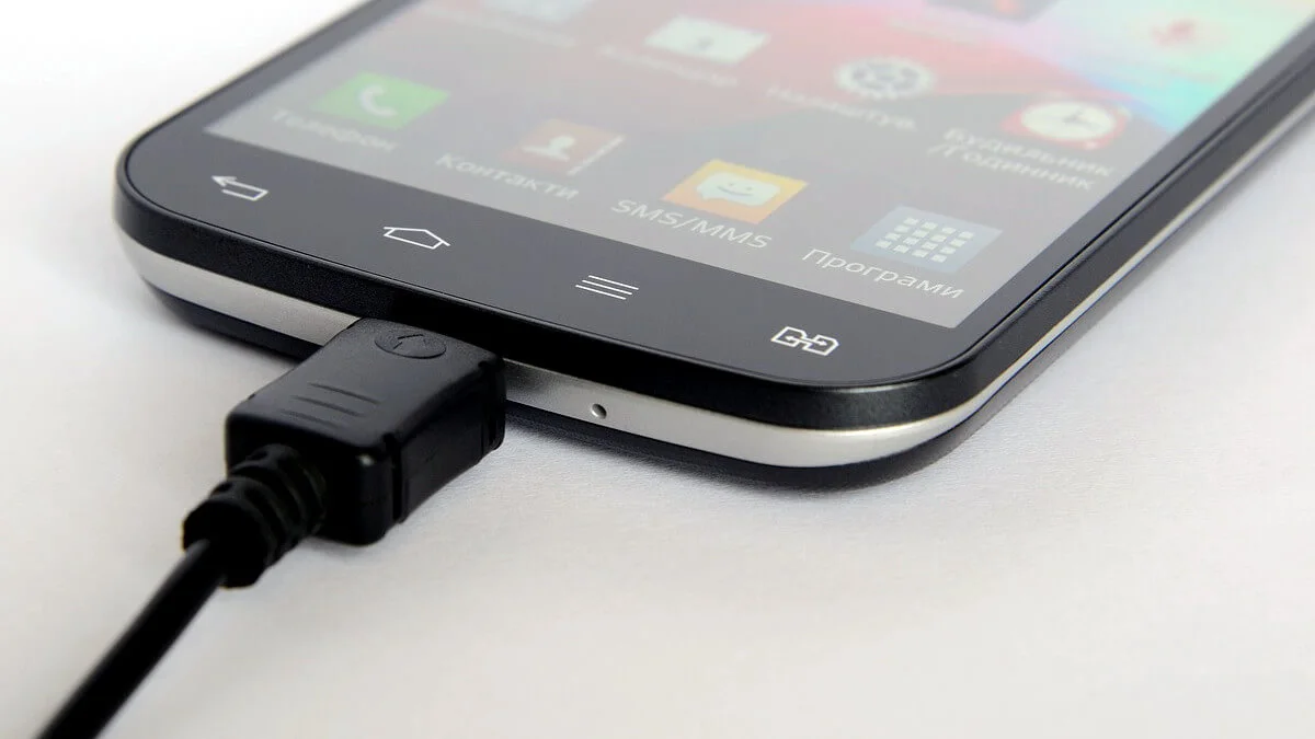 Kupujecie przewody USB do szybkiego ładowania? Dobrze przestudiujcie parametry