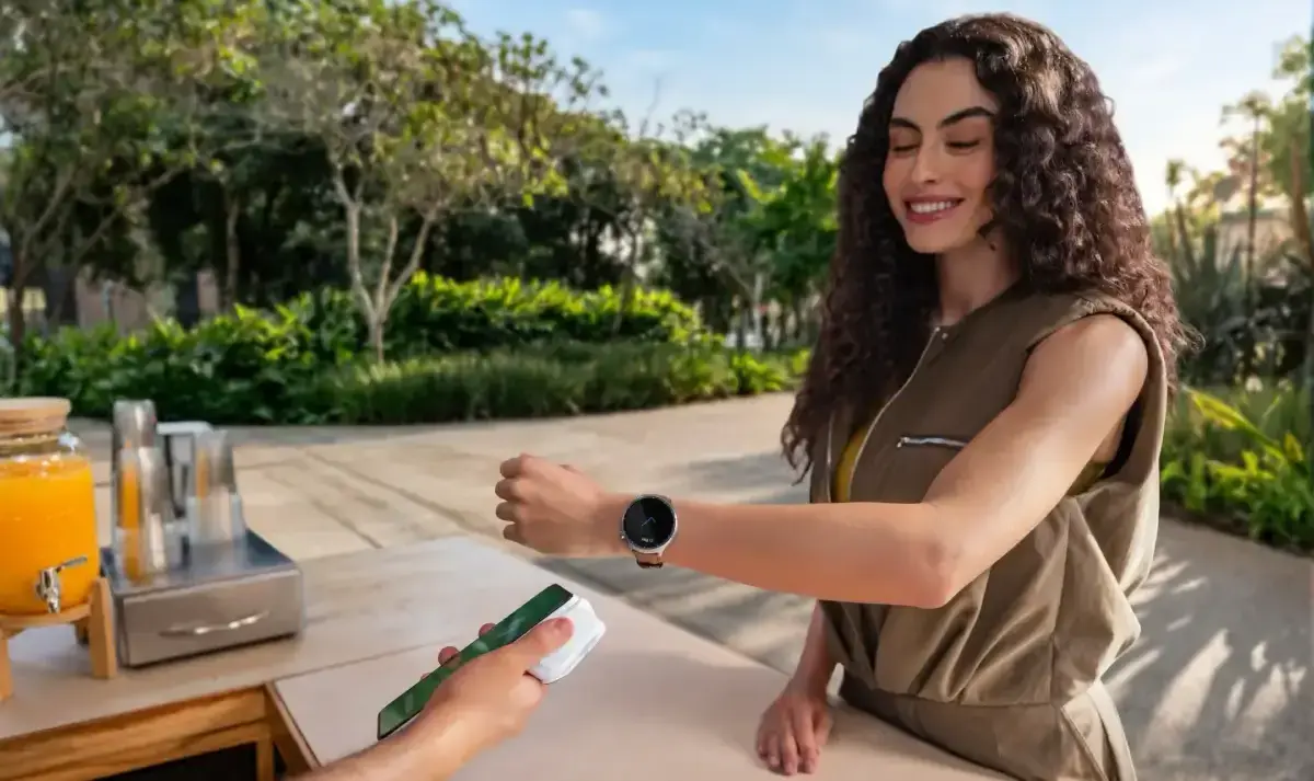 Motorola zasypała IFA 2026 nowościami. Zegarek z eSIM, Swarovski i ceny od 99 zł