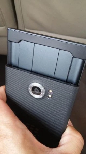 BlackBerry Venice - 01