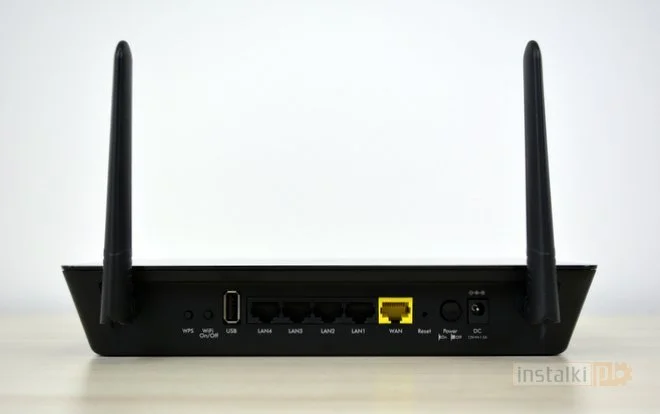 NETGEAR R6220 foto 4