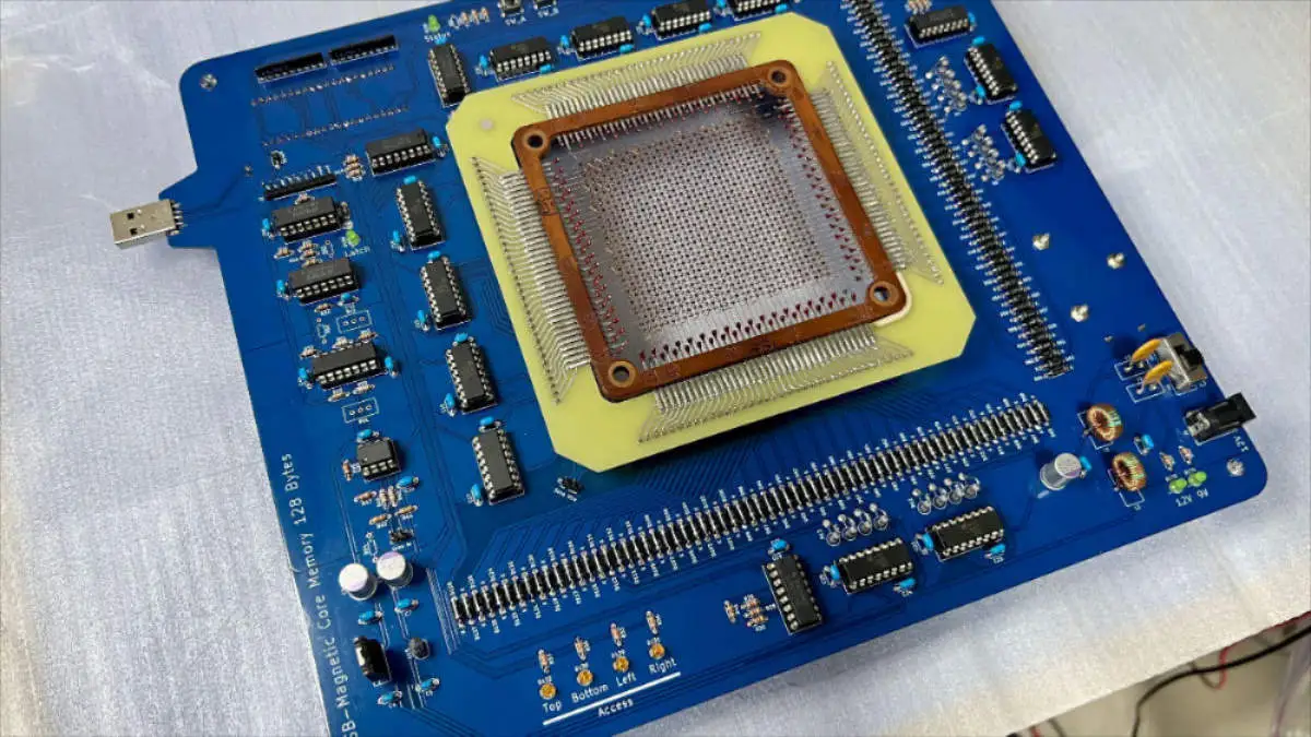 Pendrive sprzed ery układów scalonych. Nie pomieści nawet listy zakupów