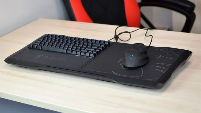 Roccat Sova 12