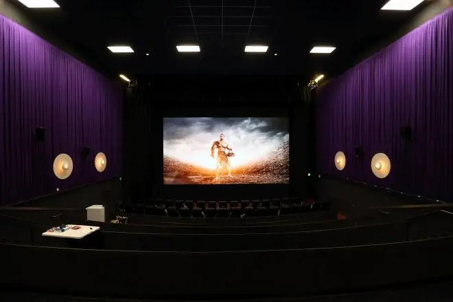 Ekran Samsung Cinema Screen