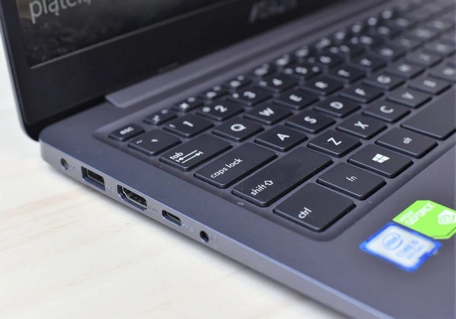 ASUS VivoBook S14 10