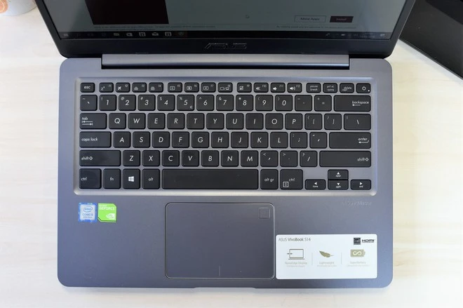 ASUS VivoBook S14 2