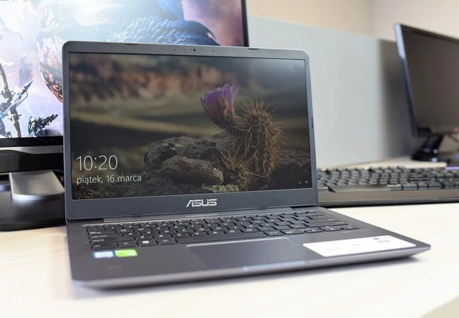 ASUS VivoBook S14 4