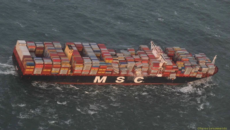 Statek zgubił setki kontenerów. Ładunek zawierał m. in. elektronikę LG i Samsunga, która miała trafić do Polski