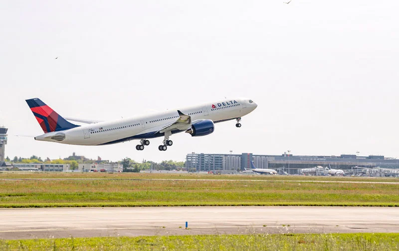 Darmowe Wi-Fi w samolocie? Kolejne linie testują takie rozwiązanie