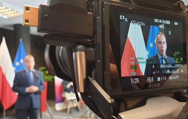 Ministerstwo Cyfryzacji rusza  do walki z patostreamami