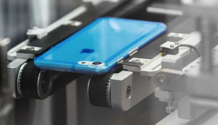 Pracownicy Foxconn kradli uszkodzone części do iPhone’ów, które użyto do składania nowych smartfonów