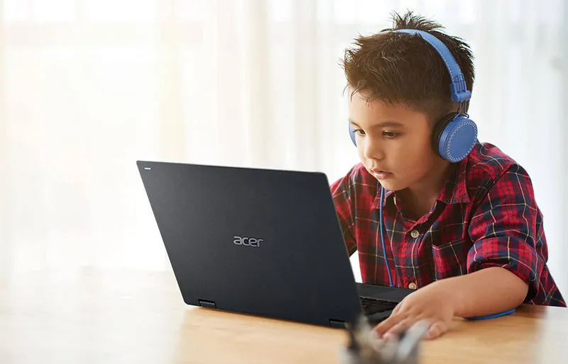Acer prezentuje wytrzymałe i tanie laptopy dla uczniów – TravelMate B3 oraz TravelMate Spin B3