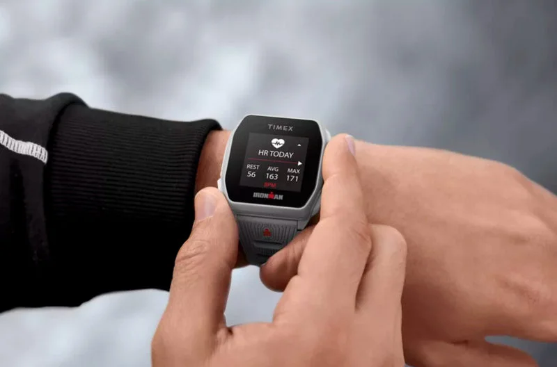 Timex wprowadza smartwatch z GPS oferujący 25-dniowy czas pracy na baterii