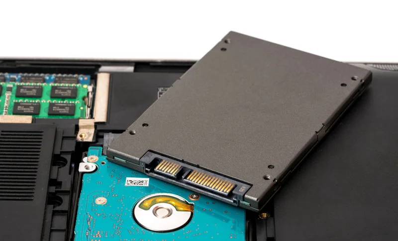 Modernizacja laptopa, jaki dysk SSD wybrać?